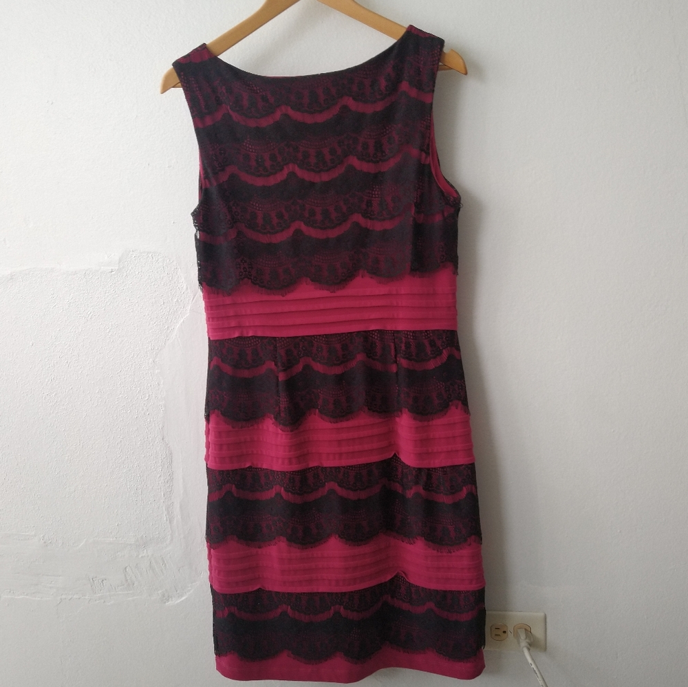 Pink and black lace dress - Picture 3 of 3